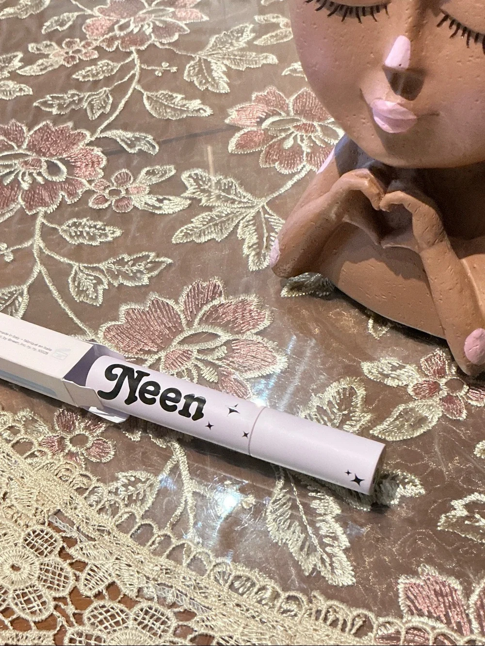 Wearneen pretty extra mascara